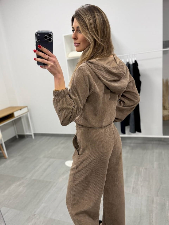 Damen weiches Cordvelours-Zweiteiler mit kurzer Kapuzenzipjacke und weiter Komforthose Drune