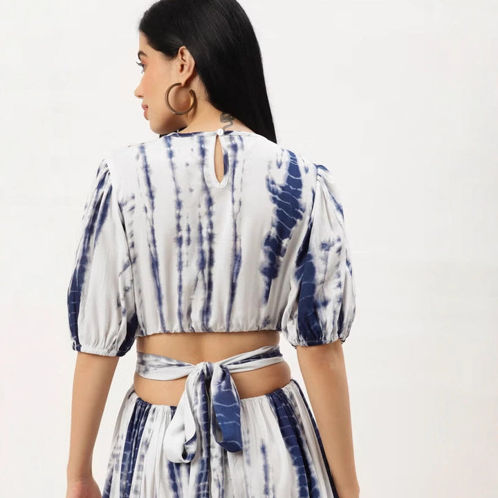 Damen Midikleid mit Batikprint, tailliertem Schnitt, seitlichem Cut-Out und Volant-Saum Drune
