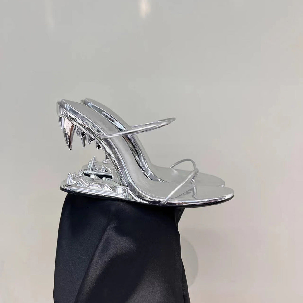 Damen Strappy High-Heeled Sandalen mit einzigartigem Haifischzahn-Design Drune