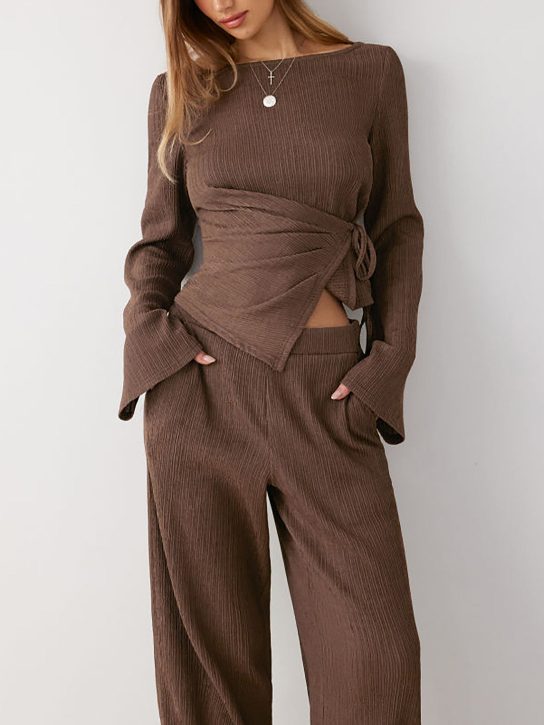 Damen Zweiteiliges geripptes Lounge-Set mit Wickeloberteil und weiter Hose Drune