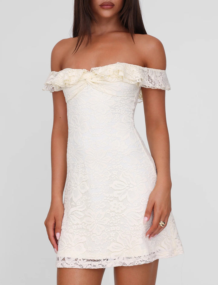 Damen Spitzenkleid mit voluminösem Rüscheneinsatz und schulterfreiem Design Drune