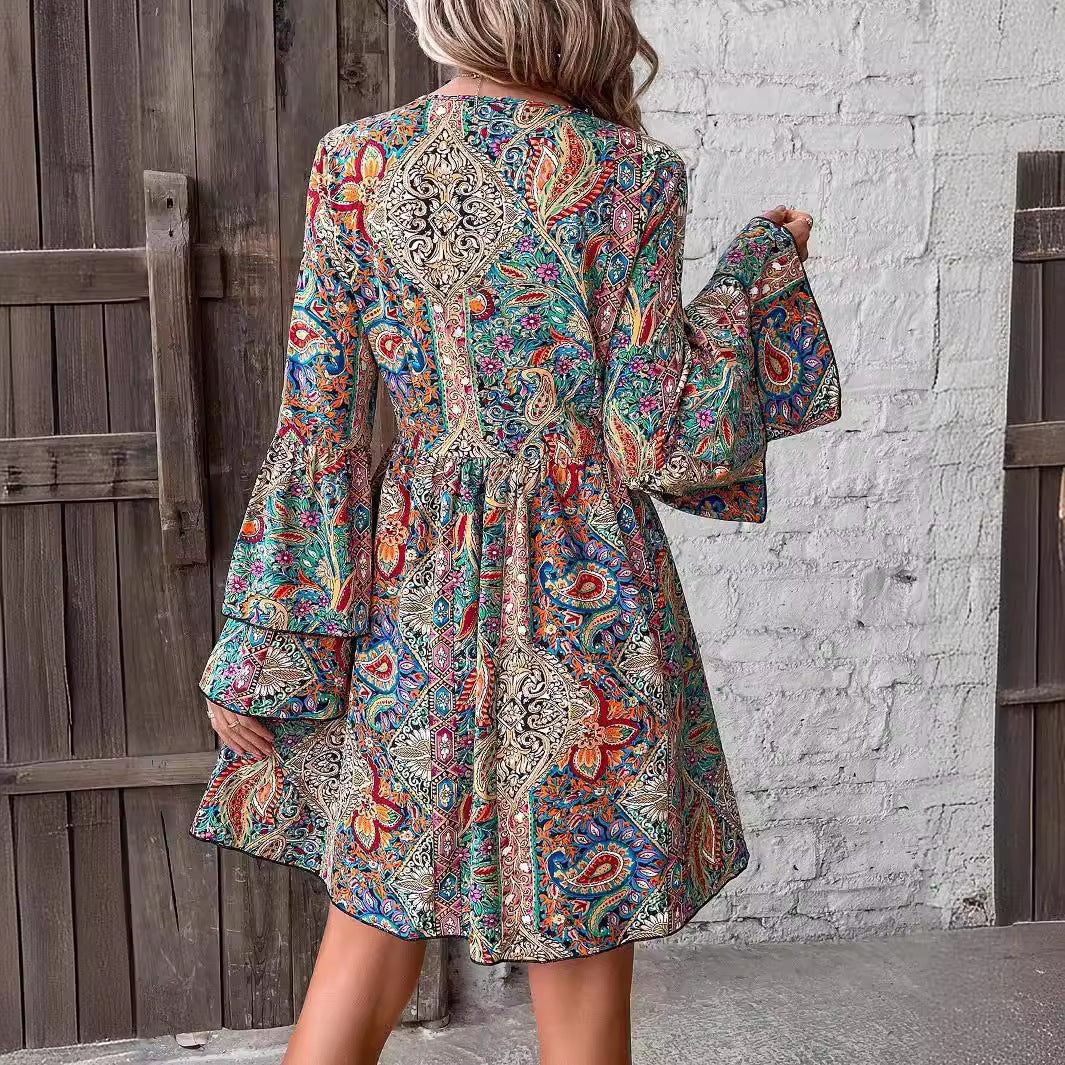 Damen nan Boho-Minikleid mit tiefem V-Ausschnitt, Trompetenärmeln und geraffter Taille Drune
