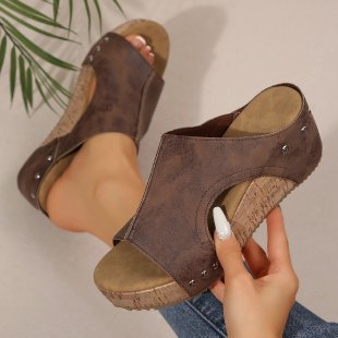 Damen nan Keilsandalette mit Fersenriemen, ergonomischem Fußbett, Korkoptik-Plateau und gepolstertem Zehenbereich Drune