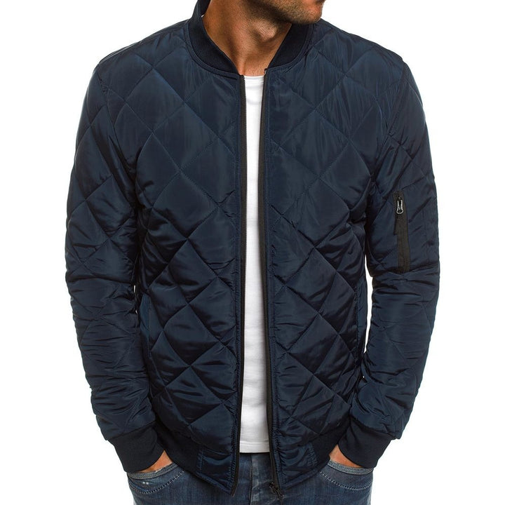 Herren nan leichte gesteppte Blousonjacke mit Diamantstepp, elastischen Rippbündchen und Ärmel-Reißverschlusstasche Drune