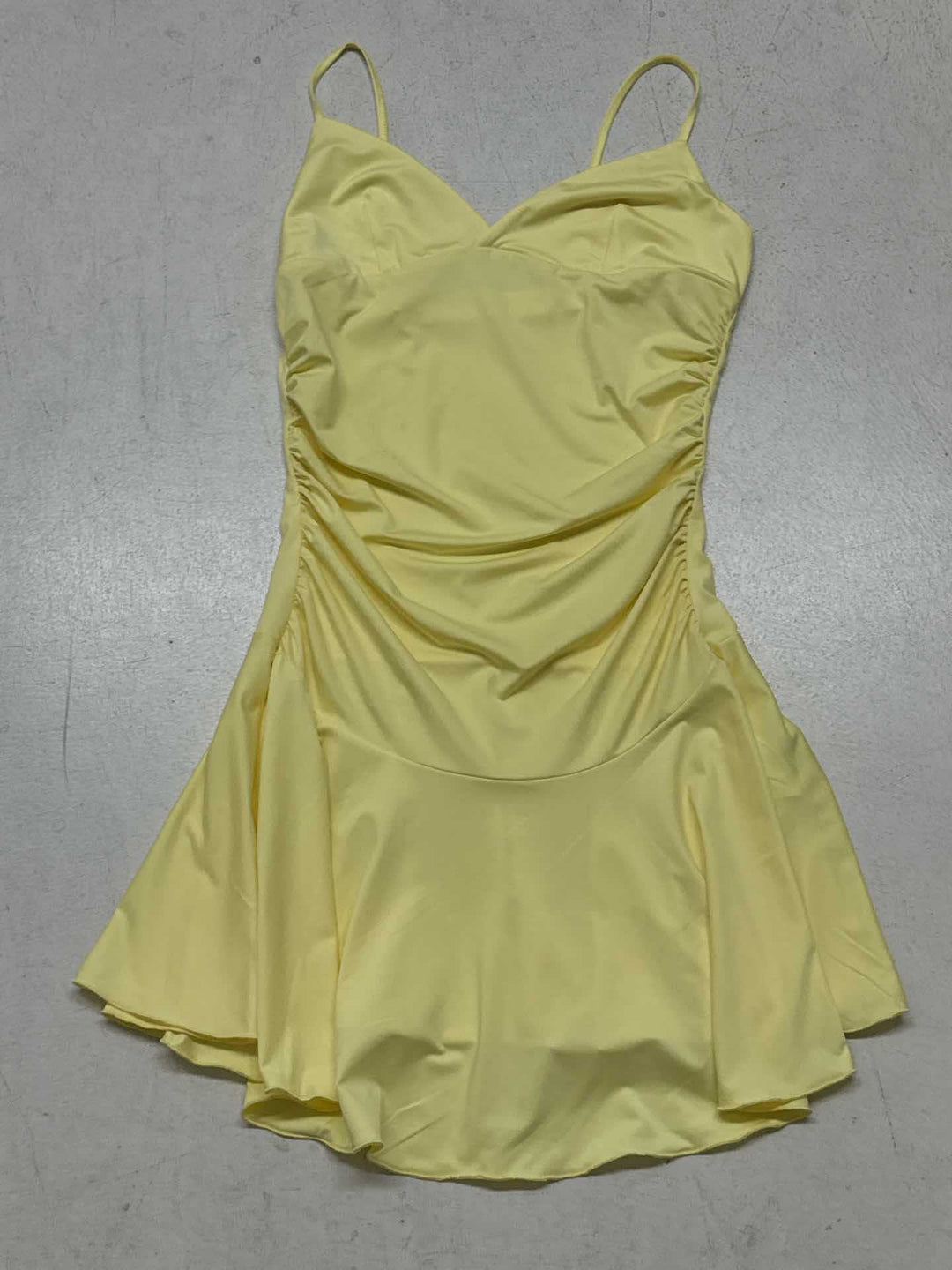 Damen luftiges Sommerkleid mit raffinierten Rüschen und verstellbaren Spaghettiträgern Drune