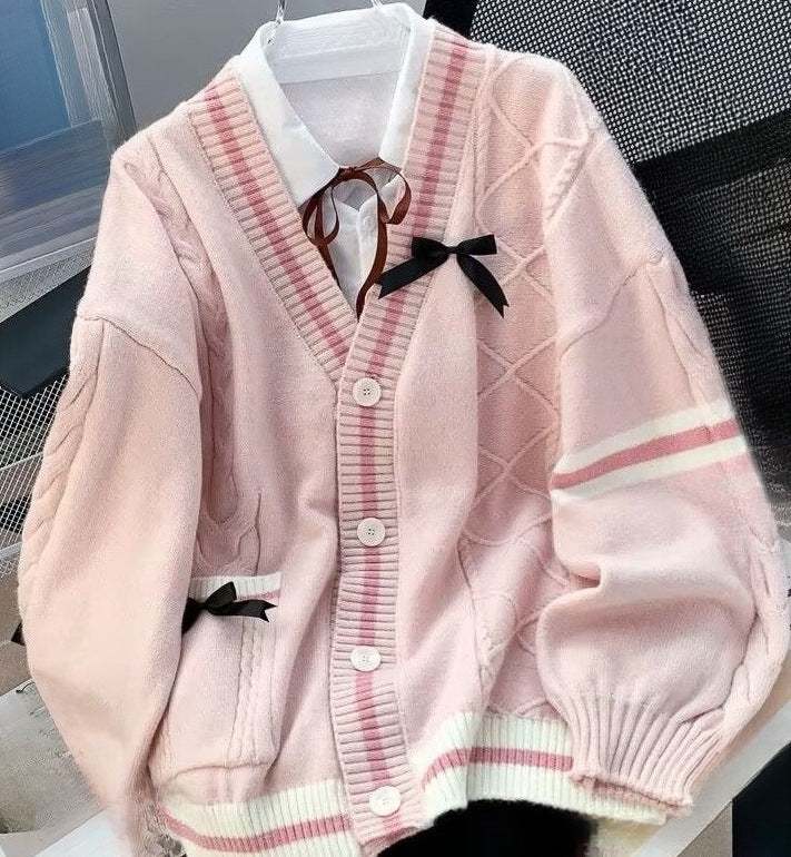 Damen lässige Strickjacke mit verspielten Details und großem V-Ausschnitt Drune