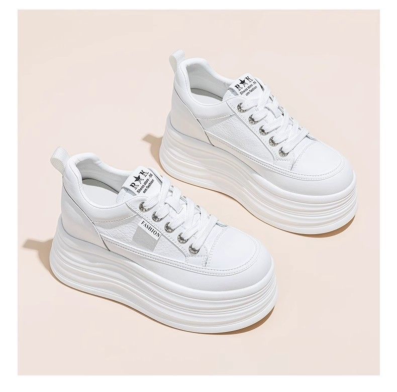 Damen Plateau Sneaker mit eleganter Silhouette und dämpfender Sohle Drune