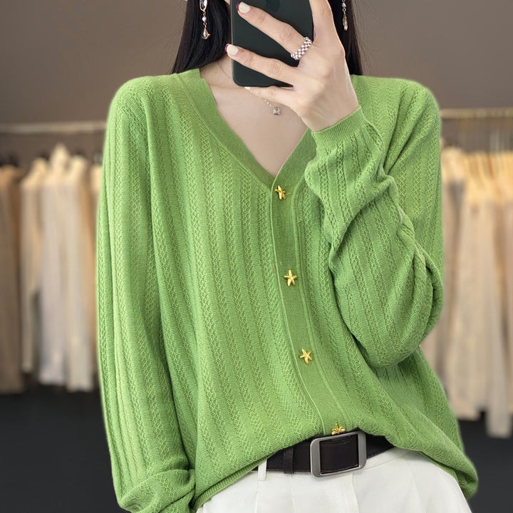 Damen Leichter V‑Ausschnitt-Cardigan mit strukturierter Längsrippe und Sternknöpfen Drune