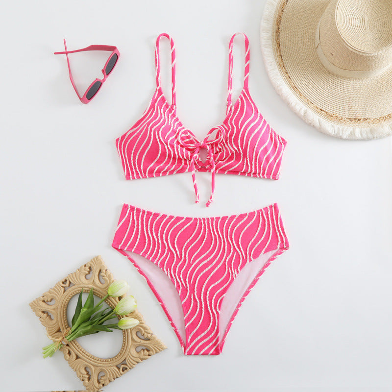 Damen Triangelbikini mit verspieltem Wellenmuster und verstellbarem Oberteil Drune