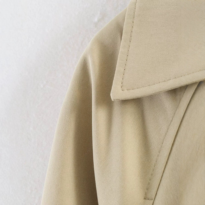 Damen Cropped-Trenchjacke im Boxy-Schnitt mit Tunnelzug-Taillierung und Oversized-Manschetten Drune