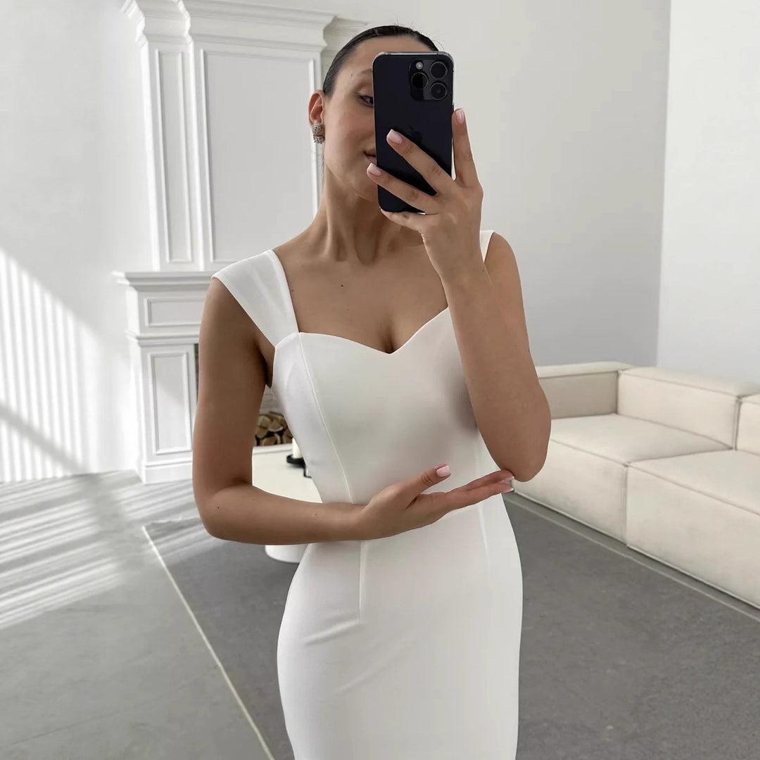 Damen Wickelkleid mit elegantem Herzausschnitt und schwingendem Saum Drune