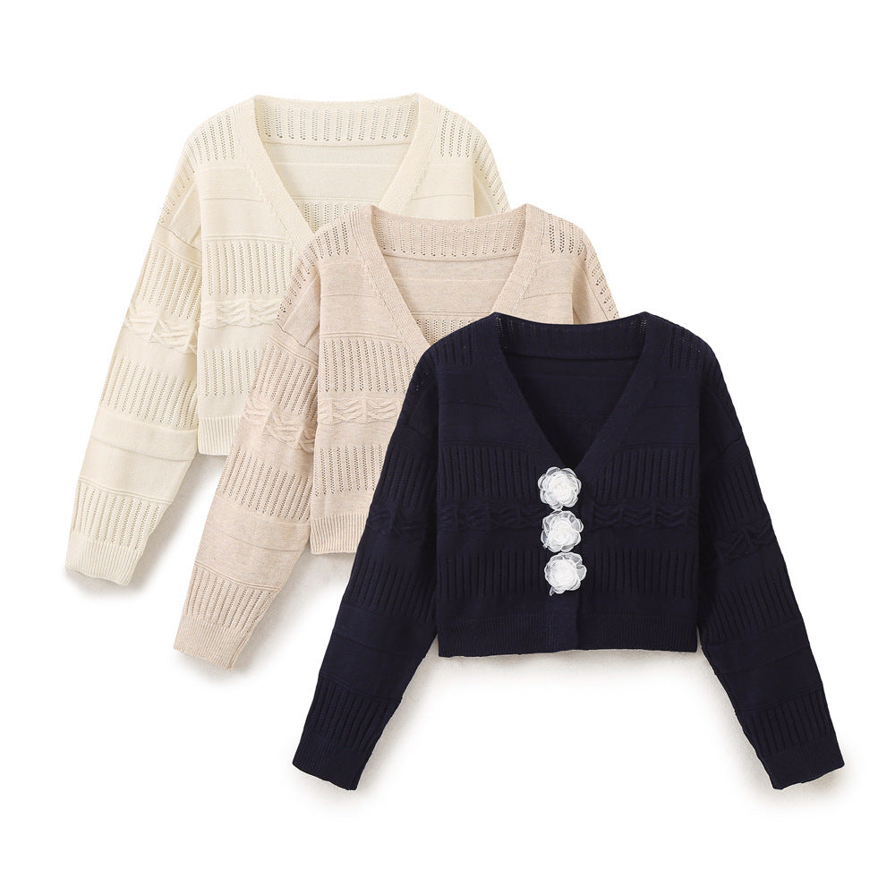 Damen modische Strickjacke mit romantischen Blumenknöpfen und lässigem Schnitt Drune