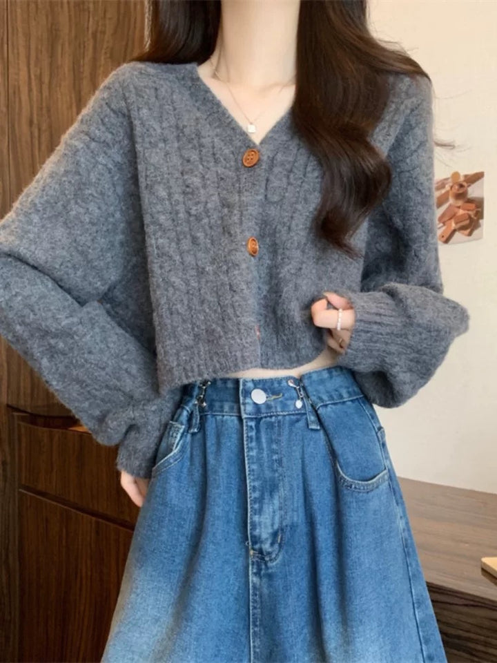 Damen Kurze Strickjacke mit breiten Ärmeln und Knopfdetail Drune