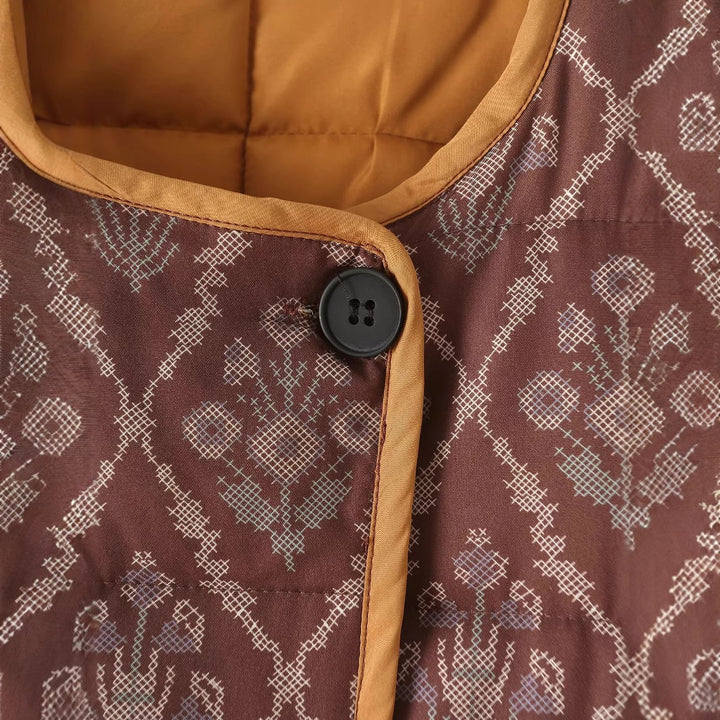 Damen nan leichte gesteppte Jacquard-Steppjacke mit Rundhalsausschnitt, Kontrastpaspel und aufgesetzten Klappentaschen Drune