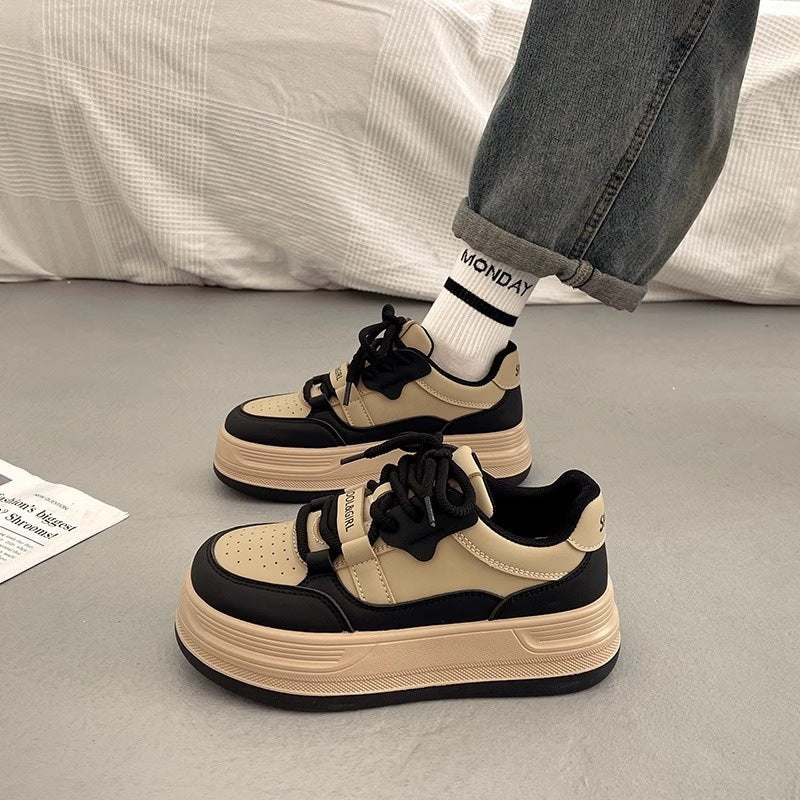 Damen Sportliche Plateau-Sneaker mit elastischen Schnürsenkeln und dämpfender Sohle Drune