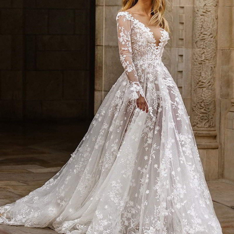 Damen Elegantes Hochzeitskleid mit floralen Spitzenapplikationen und tiefem V-Ausschnitt Drune