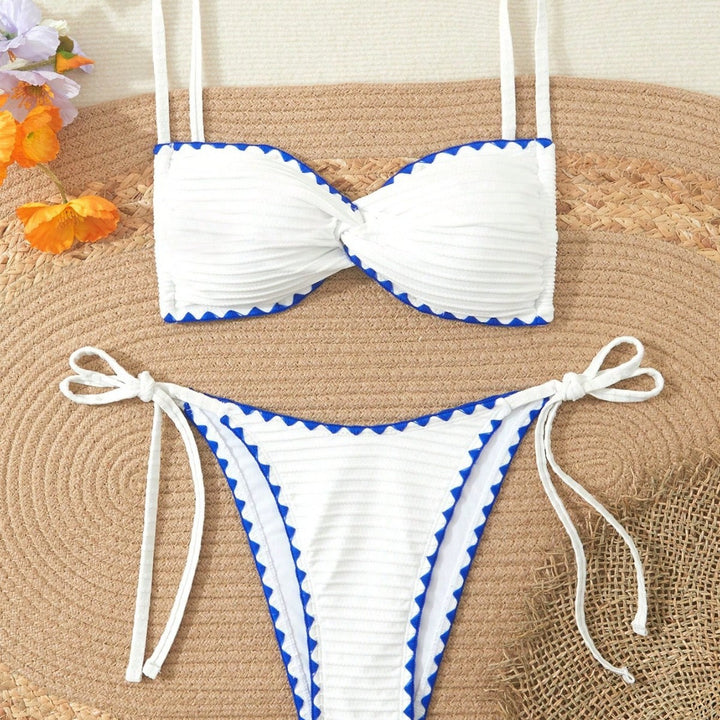 Damen Triangel-Bikini mit dekorativem Rüschensaum Drune