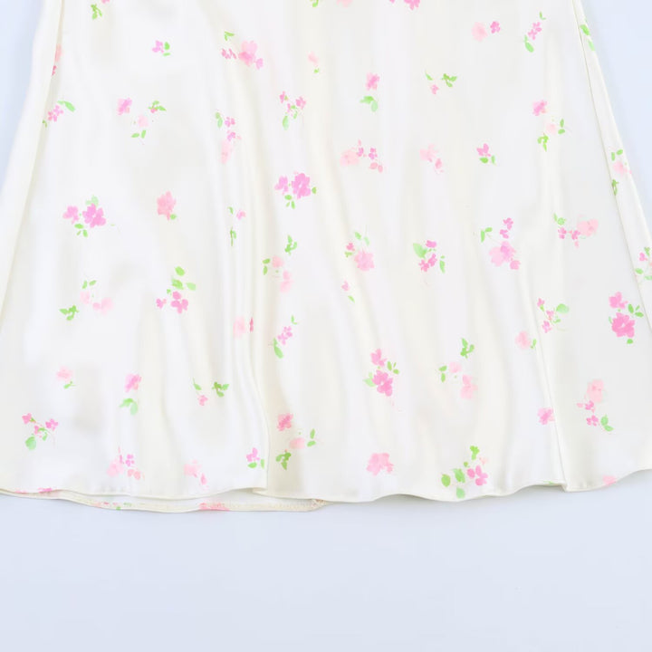 Damen Maxikleid mit offenem Rücken und zarten Blumenmustern Drune