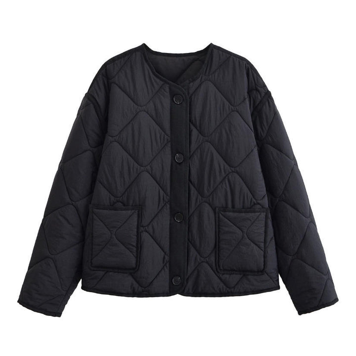 Damen 10+ gefütterte gesteppte Boxy‑Kurzjacke mit Rundhalsausschnitt, durchgehender Knopfleiste und aufgesetzten Taschen Drune