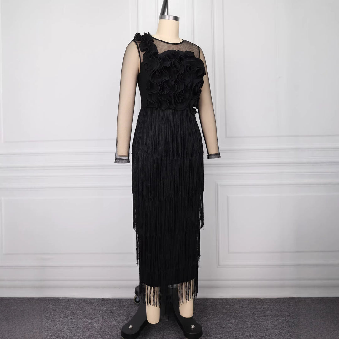 Damen figurbetontes Kleid mit voluminösen Rüschen und Fransen Drune