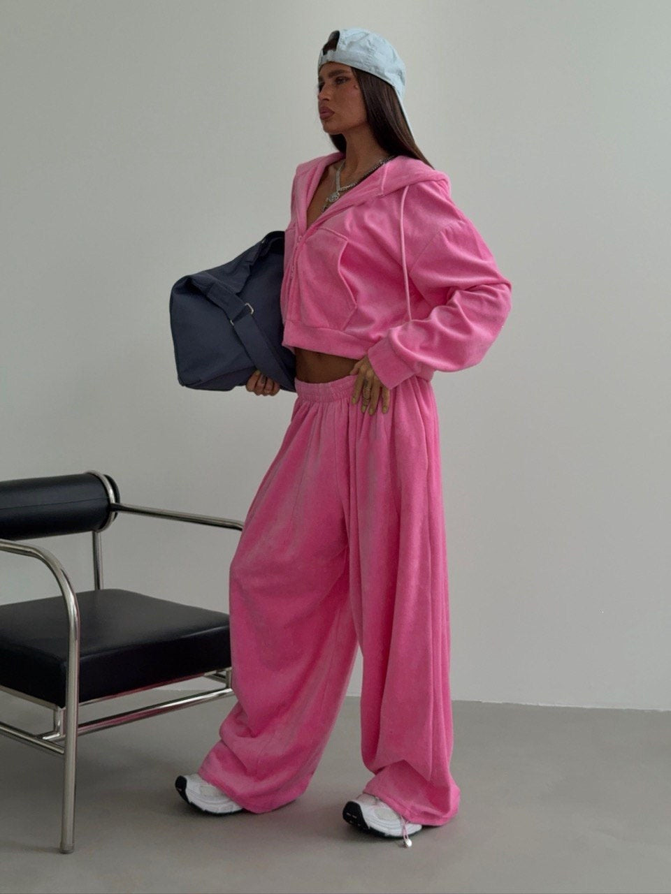 Damen Velours-Set Oversize mit Cropped-Zip-Hoodie und weiter Bundfaltenhose Drune
