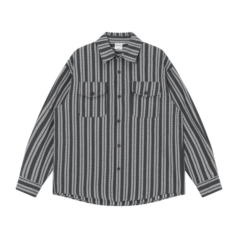 Herren Oversized Hemdjacke mit vertikalen Streifen, aufgesetzten Brusttaschen und abgerundetem Saum Drune