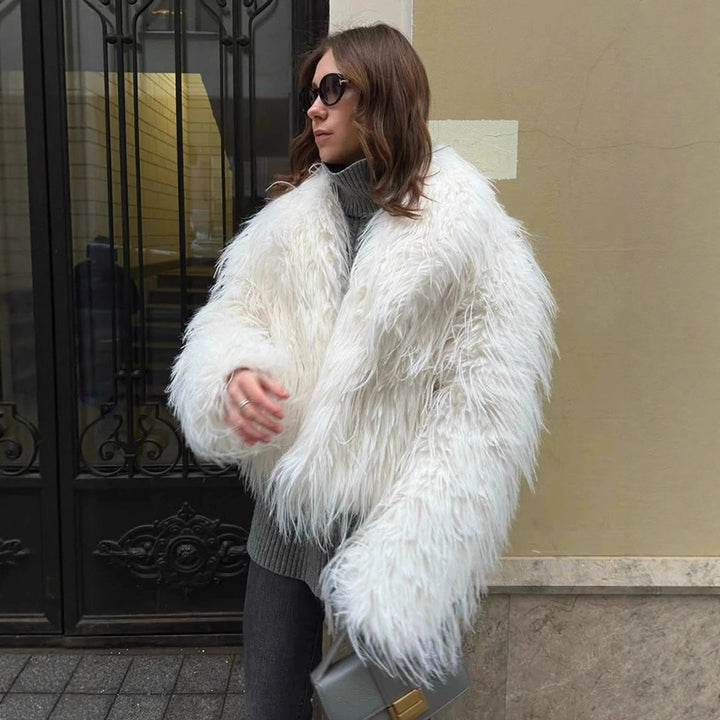 Damen Kurzmantel aus langfaserigem Faux‑Fur mit ausgefranster Shaggy‑Textur und übergroßen Ärmeln Drune