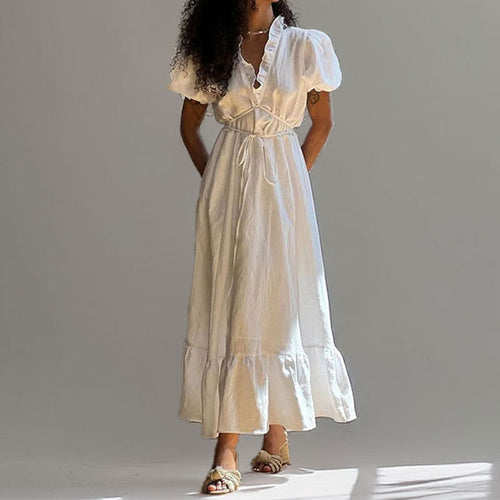 Damen Maxikleid mit luftiger Wickeloptik und dekorativem Rüschensaum Drune