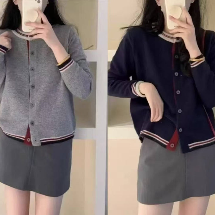 Damen Strickjacke mit kontrastierenden Bündchen und Knopfdetails Drune