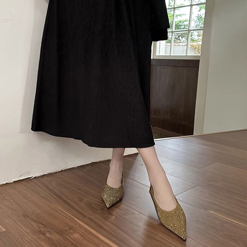 Damen Elegante spitz zulaufende Slipper mit Kristallbesatz und gepolstertem Komfortfußbett Drune