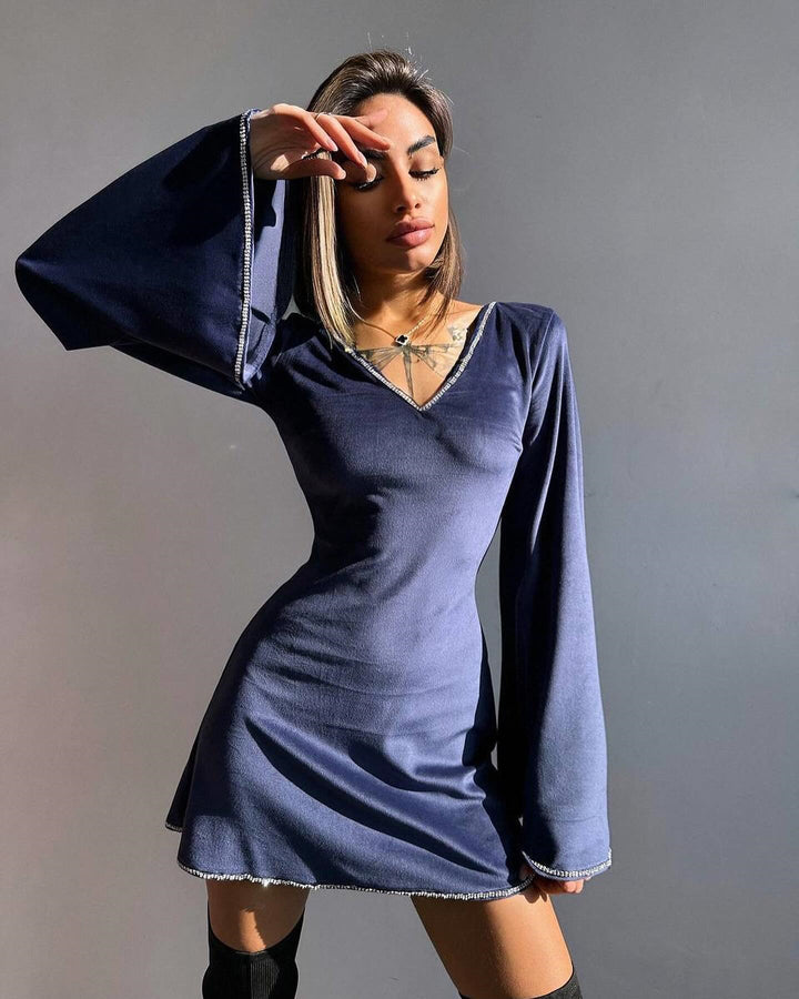 Damen Samt-Minikleid mit ausgestellten Glockenärmeln und Strassbesatz Drune