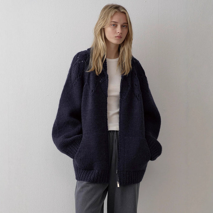 Damen Grobstrickjacke mit zeitlosem Design und modernen Details Drune
