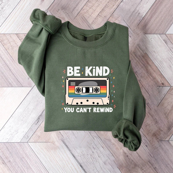 Damen Sweatshirt mit Vintage-Kassettenmotiv und inspirierendem Schriftzug Drune
