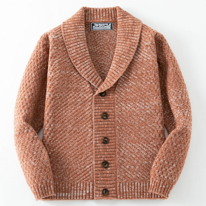 Herren Strickjacke mit modernem Zopfmuster und Knopfdetails Drune