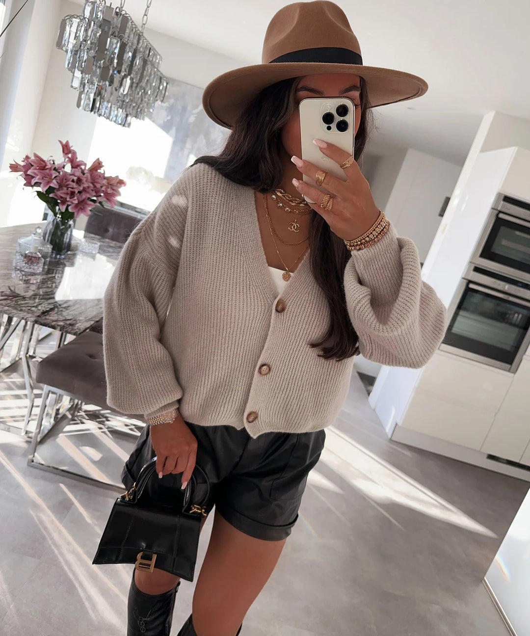 Damen kuschelige Strickjacke mit großen Knöpfen und lockeren Ärmeln Drune