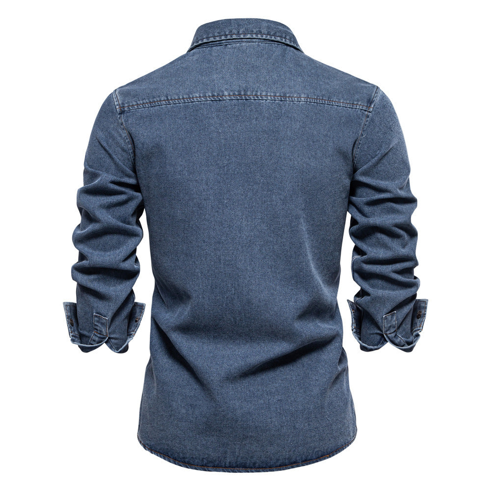 Herren nan tailliertes Jeanshemd mit Kentkragen, aufgesetzten Brusttaschen und Kontraststeppung Drune