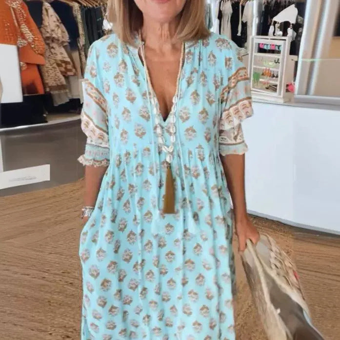 Frauen Boho Maxi Kleid aus leichtem Viskose-Mix mit V-Ausschnitt, Quastenbändchen, drei Viertelärmeln und seitlichen Taschen Drune