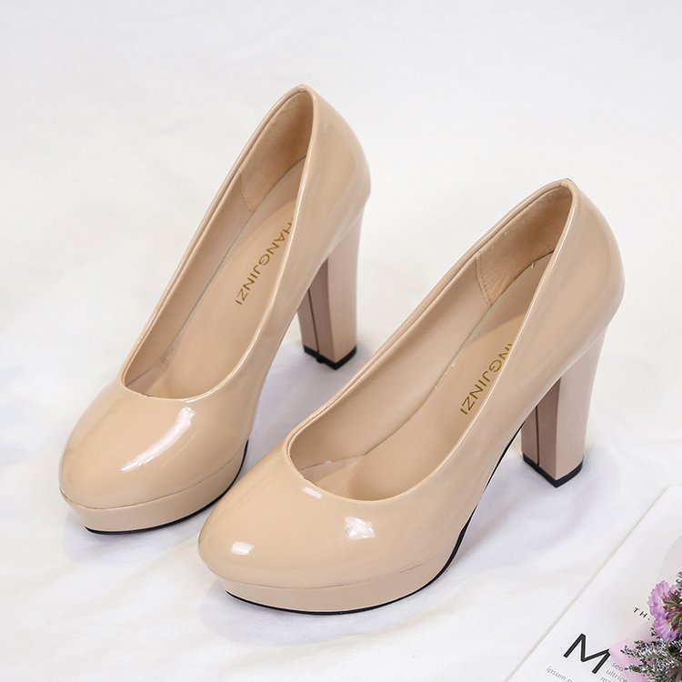 Damen Plateau-Pumps mit elegantem Hochglanz und bequemem Fußbett Drune