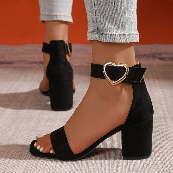 Damen Sandalen mit herzförmigem Schnallen-Detail und komfortablem Blockabsatz Drune