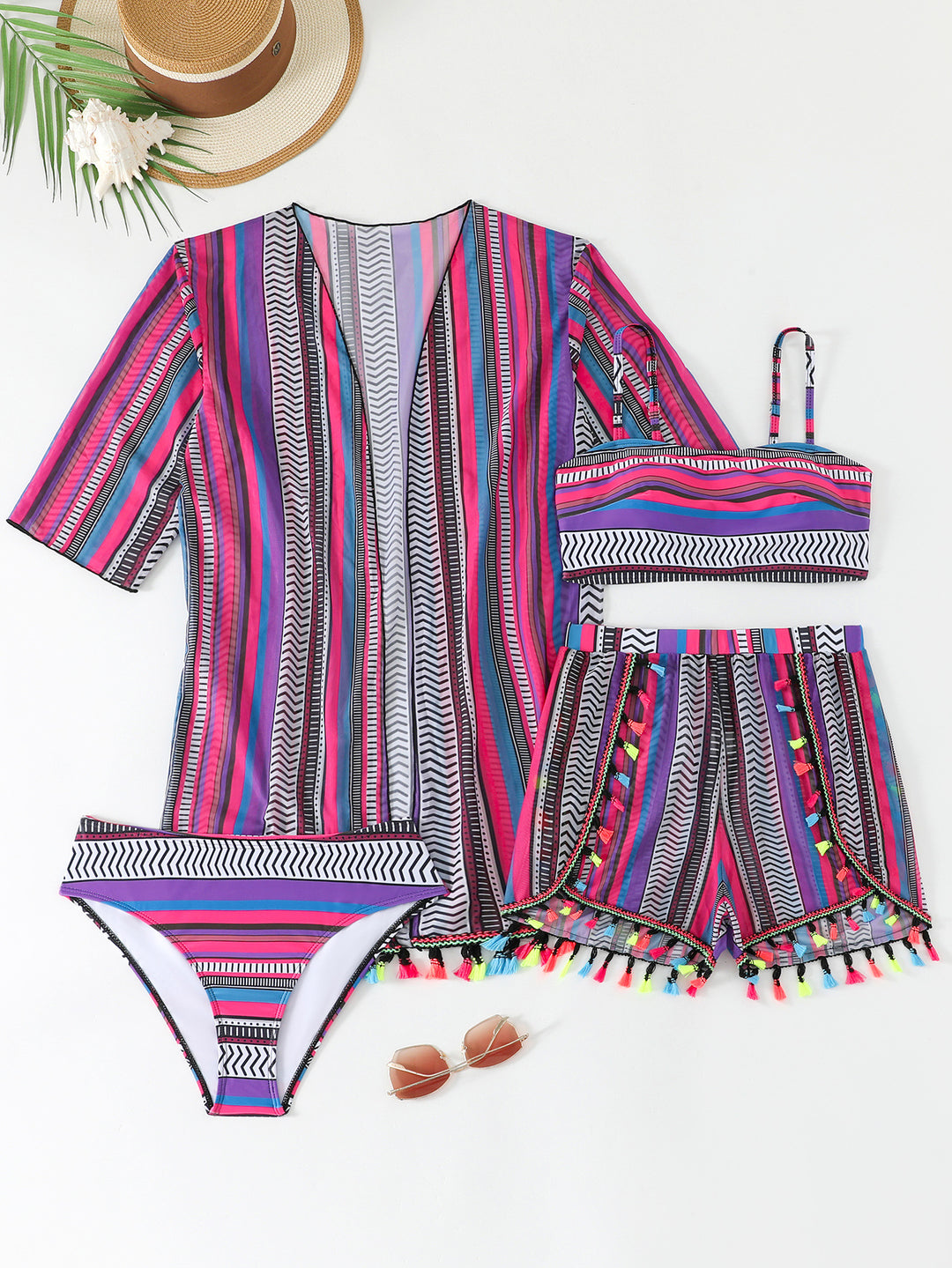 Damen Strandoutfit mit modischer Tunika und Shorts Drune