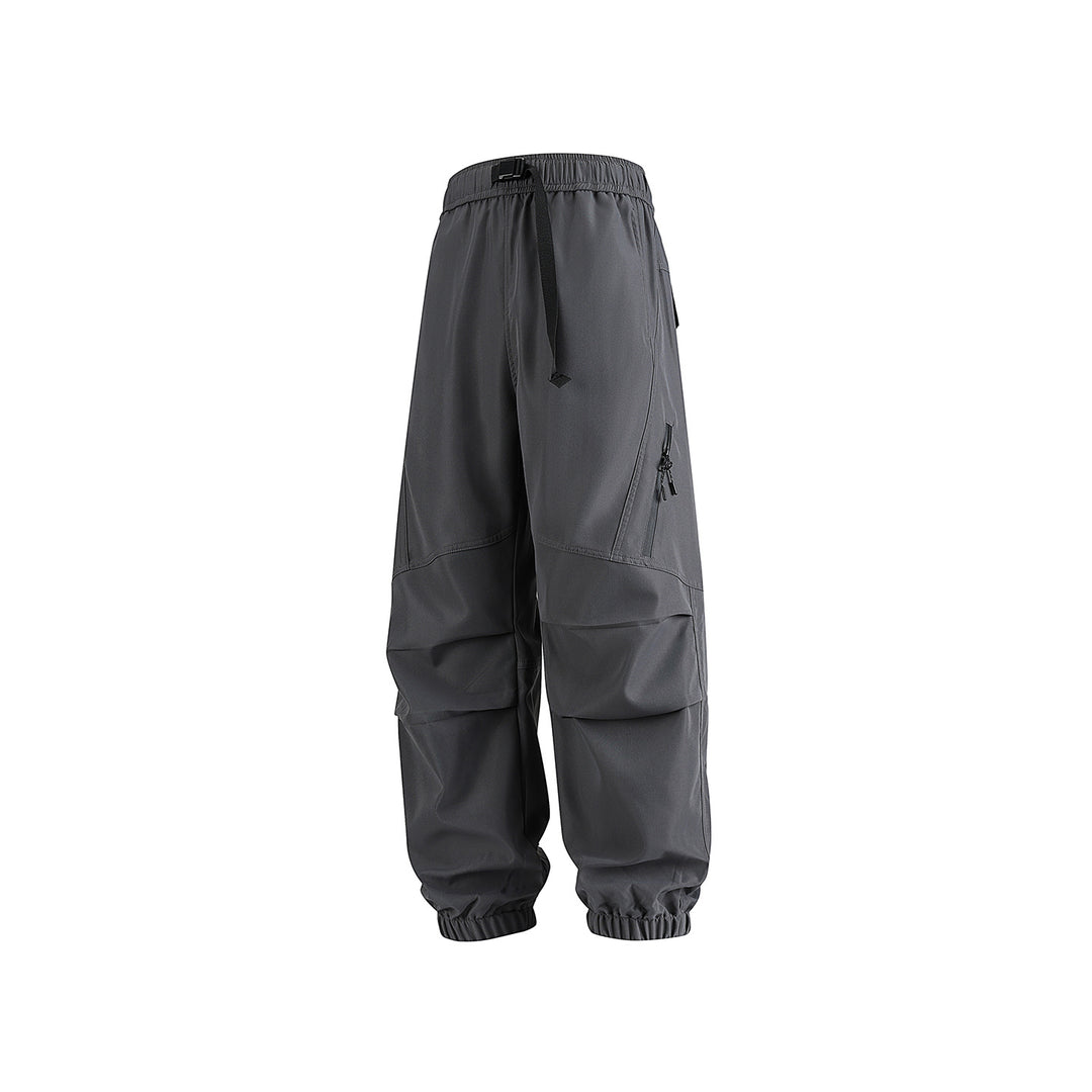Herren Weite technische Cargo-Joggerhose mit elastischem Tunnelzugbund, aufgesetzten Klappentaschen und Reißverschluss-Beintasche Drune
