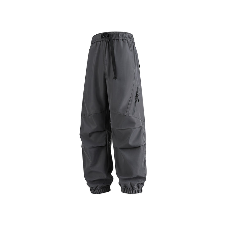 Herren Weite technische Cargo-Joggerhose mit elastischem Tunnelzugbund, aufgesetzten Klappentaschen und Reißverschluss-Beintasche Drune