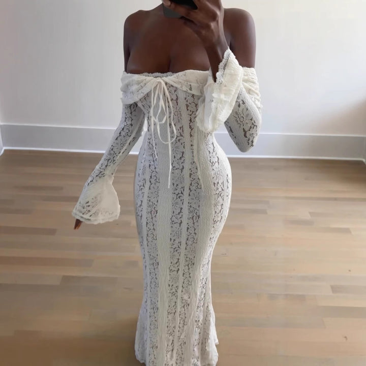 Damen 300+ Maxikleid aus Spitze mit Carmen‑Ausschnitt, ausgestellten Glockenärmeln und figurumspielender Silhouette Drune