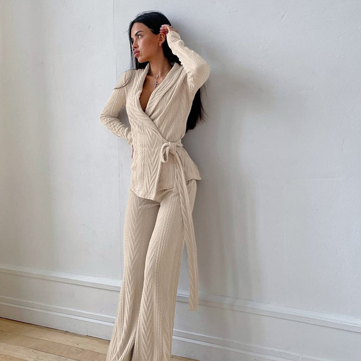 Damen Strickanzug im modernen Look mit eleganten Details Drune