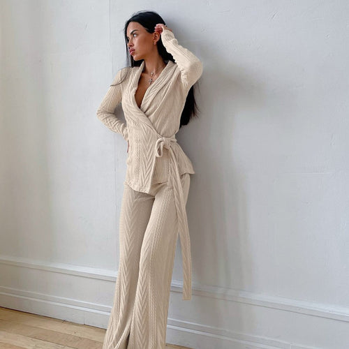 Damen Strickanzug im modernen Look mit eleganten Details Drune
