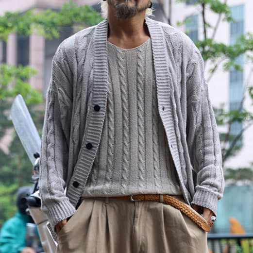 Herren Grobstrick-Cardigan mit Zopfmuster und Knopfleiste Drune