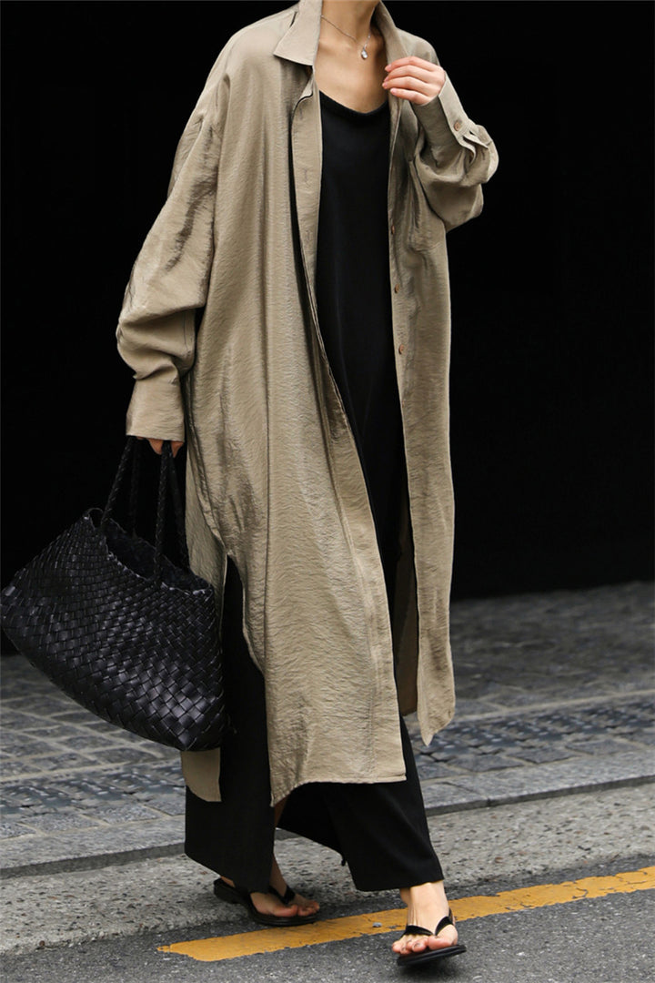 Damen Langer Satin‑Effekt Duster mit Stehkragen, Oversize‑Schnitt und tiefen Seitenschlitzen Drune