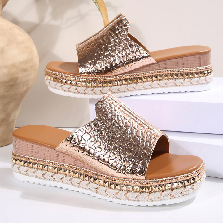 Damen Wedge-Pantoletten mit modernem Kroko-Design und eleganter Schnallenverzierung Drune