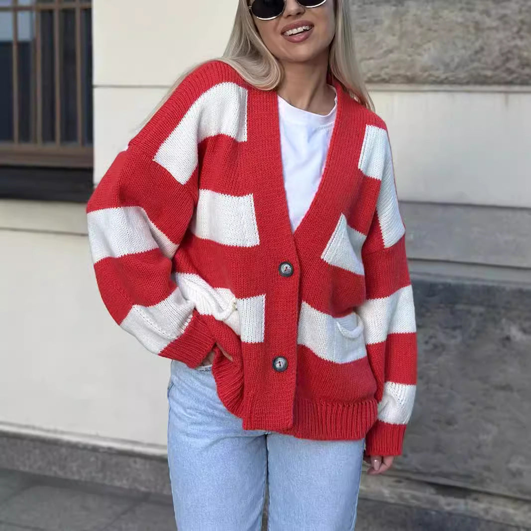 Damen kuschelige Strickjacke mit auffälligem Streifenmuster und praktischen Taschen Drune