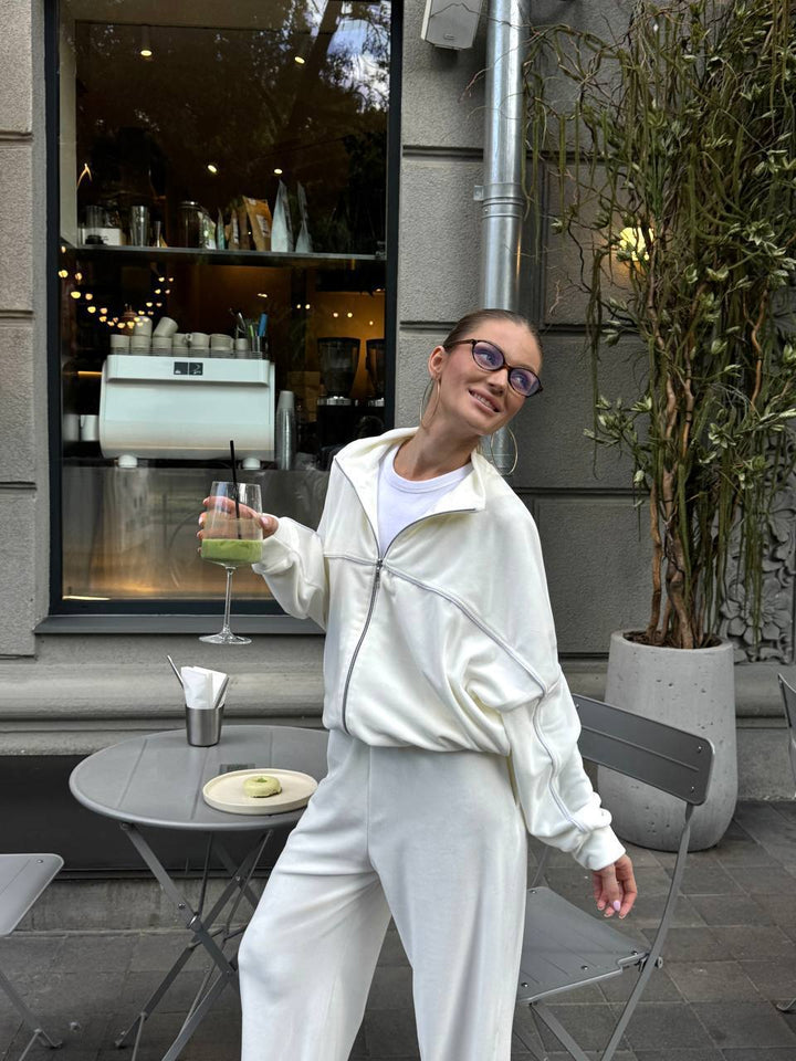 Damen sportive Oversize-Fleecejacke mit diagonaler Reißverschluss-Optik und weit geschnittener High-Waist-Jogginghose Drune